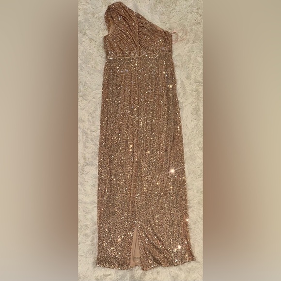 NEW Mac Duggal Sequined Rose Gold Ruched One Shoulder Gown Sz 6 - Picture 5 of 7